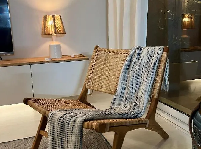 Saltwater Apartment *