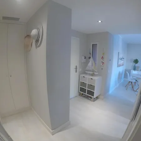 Saltwater Apartment *